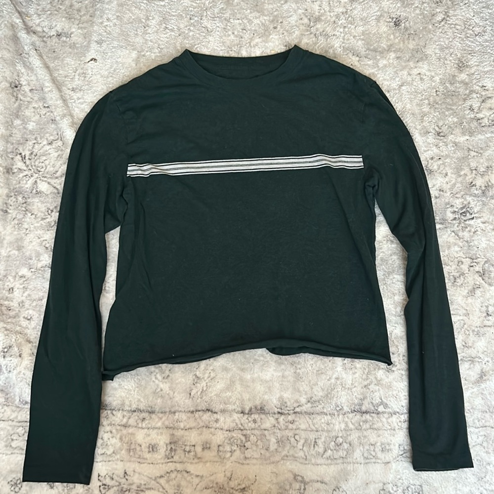 Green long sleeved cropped shirt